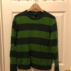 gap green sweater